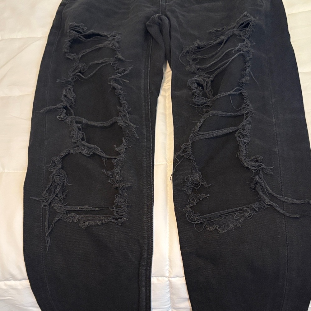 American Eagle Outfitters Black Distressed Women Jeans‎ size 0, length 28 inches